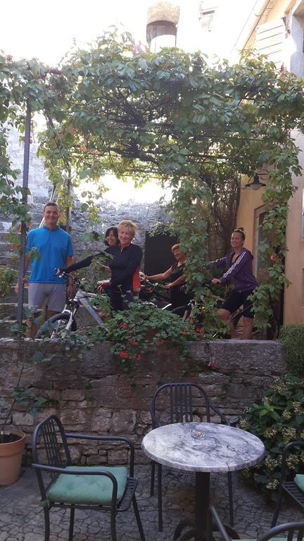 Bed & Breakfast Antico Motovun Buitenkant foto